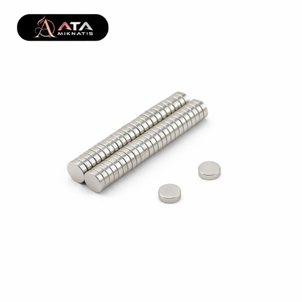 Küçük yüzeylerde güçlü tutuş sağlayan 5x3 mm neodimyum mıknatıs; devre sabitleme, montaj ve mini mekanik uygulamalara uygundur.